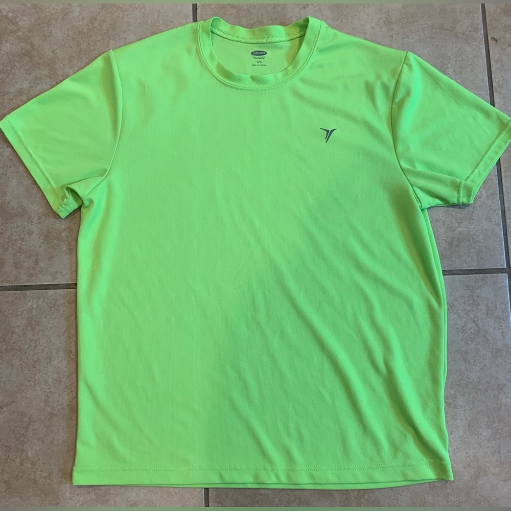 Old Navy Men’s Active T-Shirt. Size: Large, Bright Yellow